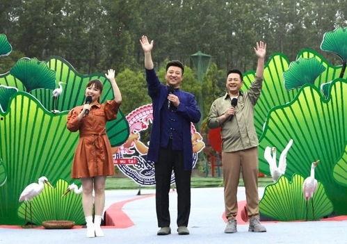 最新爆料猫女女友图片视频,性感魅力引发热议